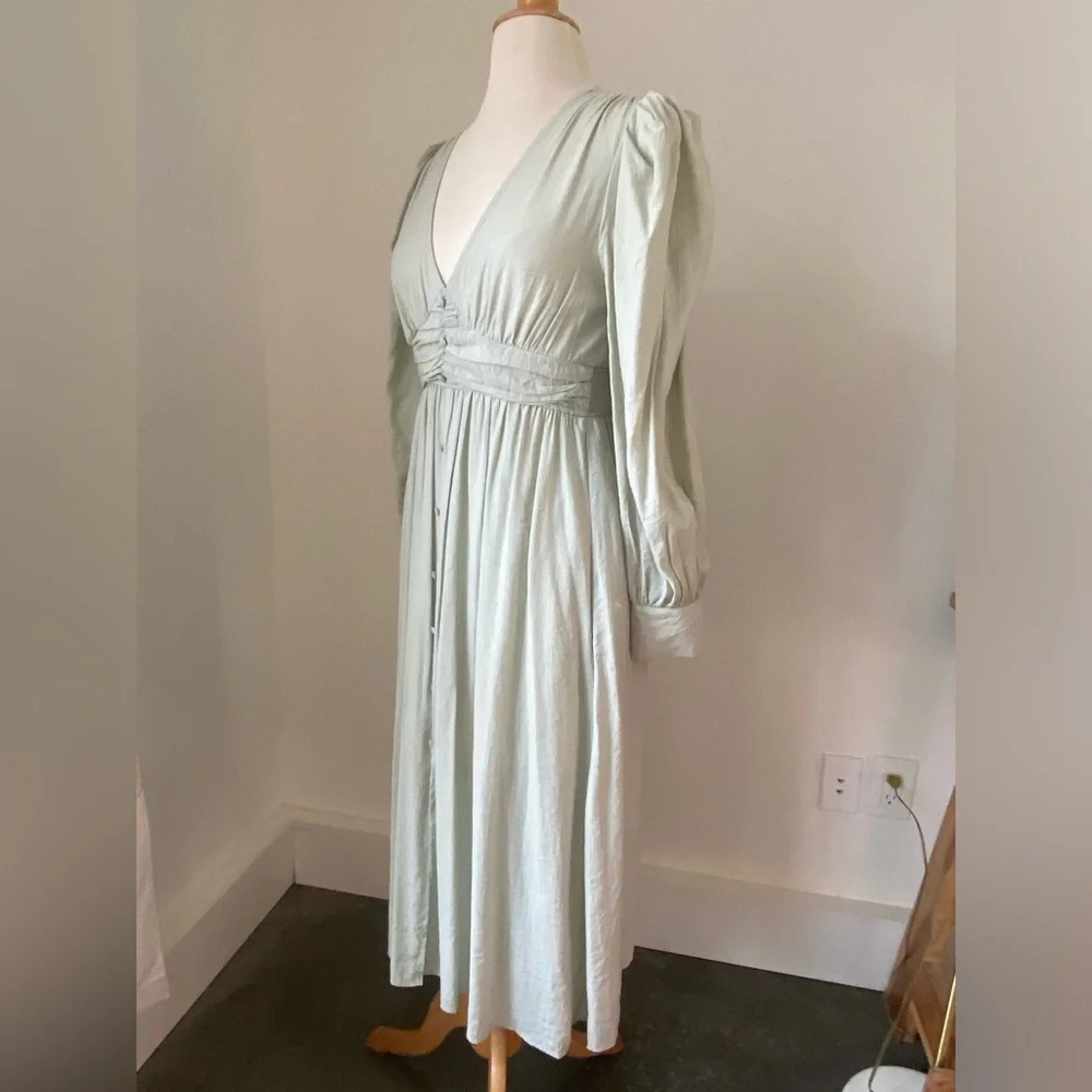 Romantic Milkmaid Style Dress - Picture 5 of 10